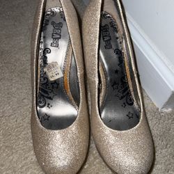 6 1/2 Golden High Heels 