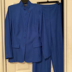 Ladies Pantsuit Size 12T By Metrostyle