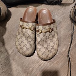 GUCCI HORSEBIT SLIPPERS ***LIGHTLY WORN***