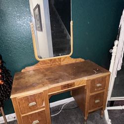 1920s vanity and dresser