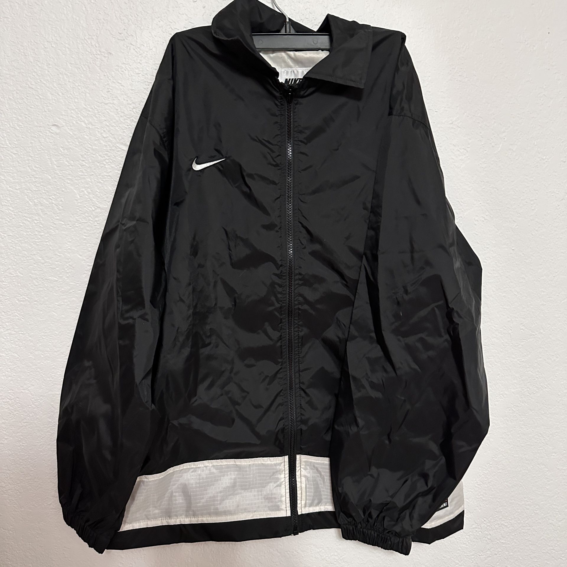 Nike Rain Jacket Windbreaker Youth Black/Silver Size XL