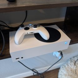 Xbox Series S + Controller 