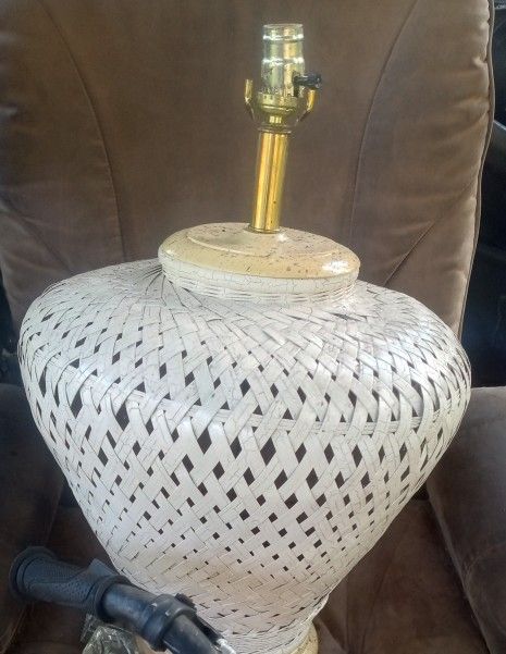 Vintage Wicker Table Lamp