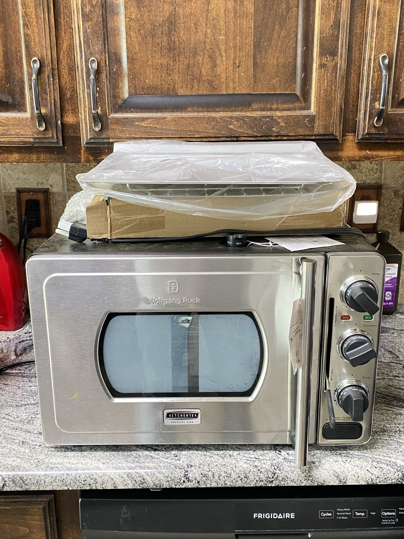Wolfgang Puck All-in-One Counter Top Pressure Oven with 5 Functions (WPBROR1002)