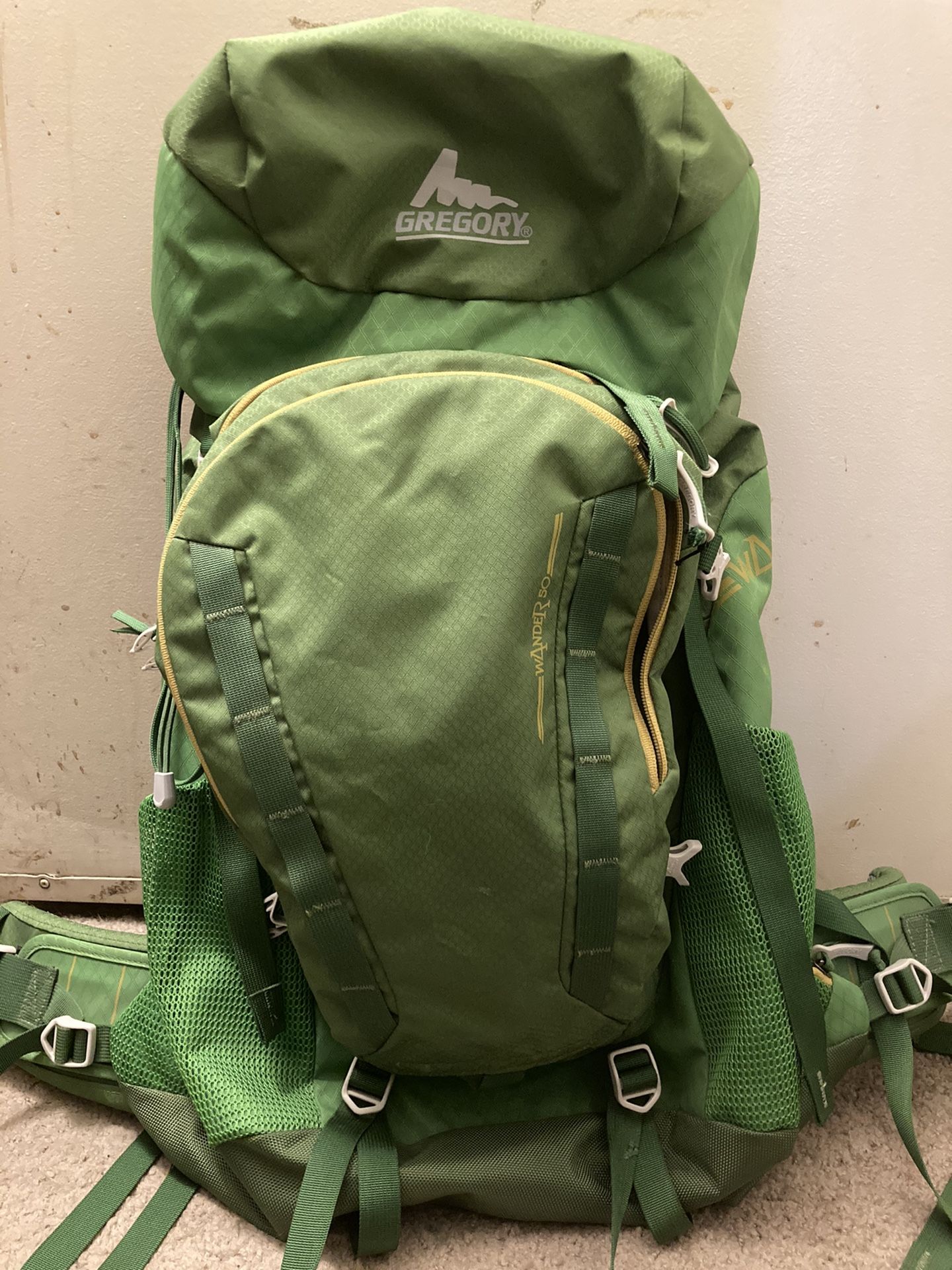 Gregory Wander 50 Adjustable S/M Green Backpack