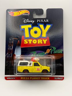 Hot Wheels Premium Toy Story Pizza Planet Truck