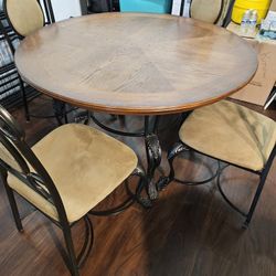 Dining Table + 4 Chairs