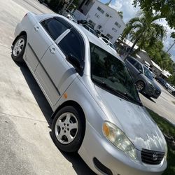Toyota Corolla 2005 CE / 128k Miles 
