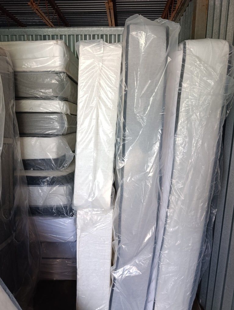 Over Stock Twin Mattress For Sale 