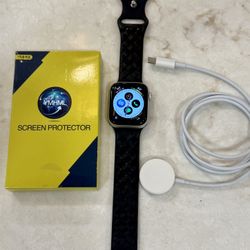 Apple Watch SE 1st Gen 40mm Silver Aluminum Good Condition  