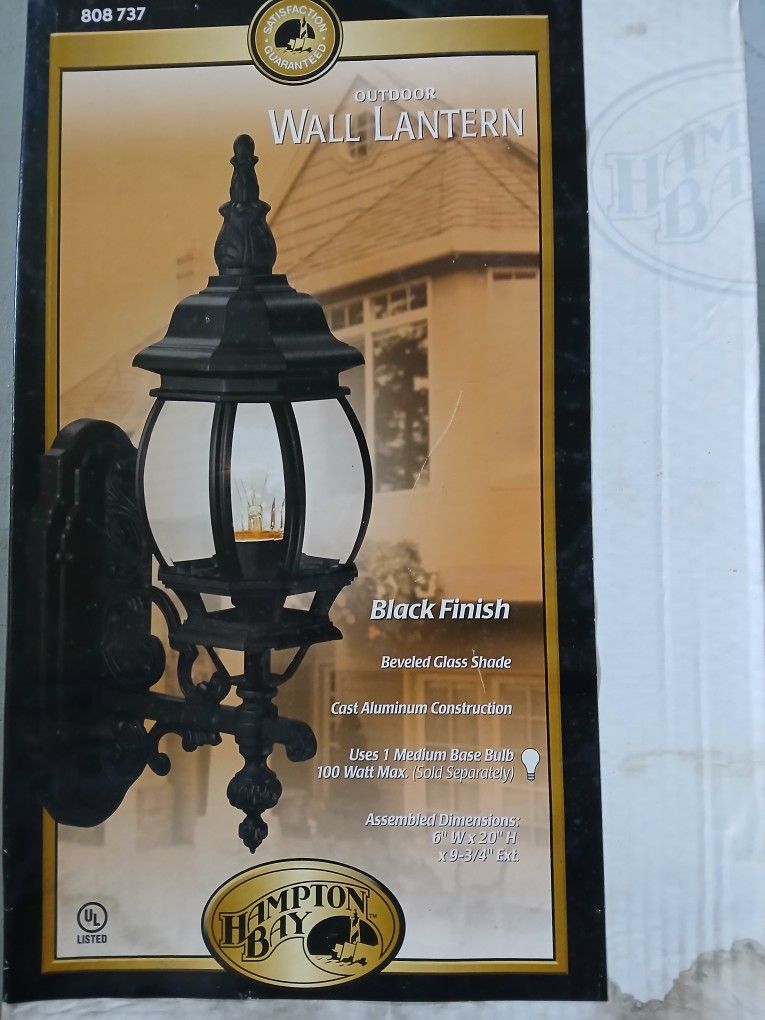 Hampton Bay Outdoor Lamp