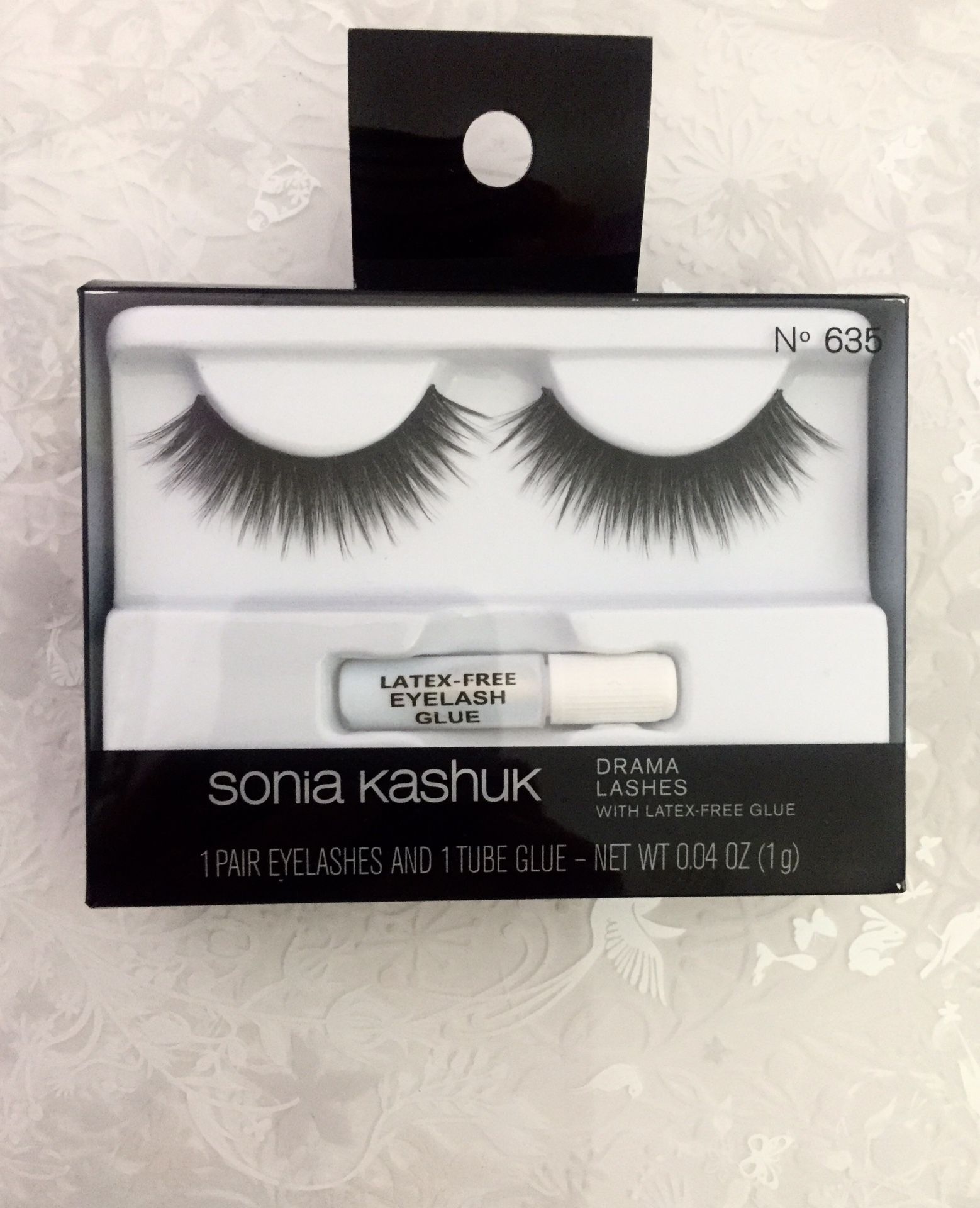 Sonia Kashuk Drama Lashes Style N 635 w/ Glue