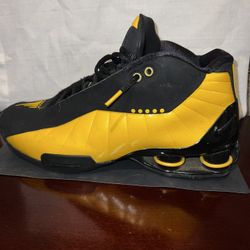 NIKE SHOE BB4 BLACK UNIVERSITY GOLD NOIR/OR UNIVERSITE 