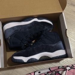 Jordan 11s Size 6 Women’s