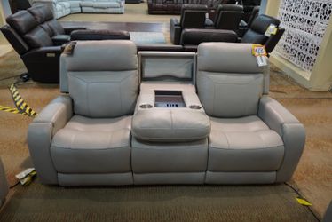 Moto Motion Maverick Leather Power Media Sofa