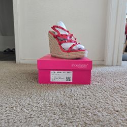 Red Wedges Size 11