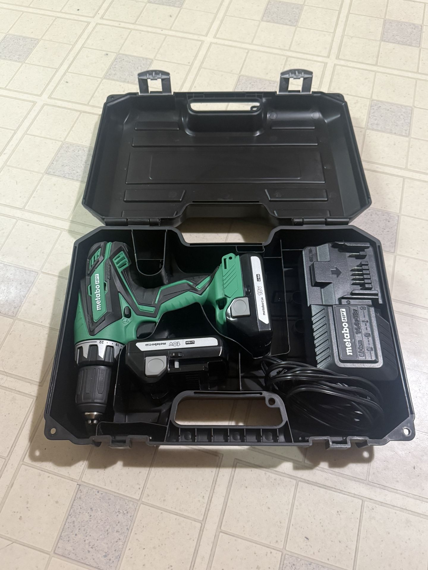 Brand New Metabo Hpt 18v Variable Speed Drill Kit