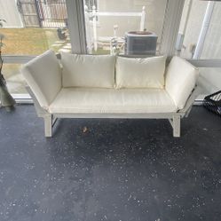 Safavieh Tandra Modern Contemporary Daybed
