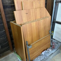 Corner Desk/File Cabinets 