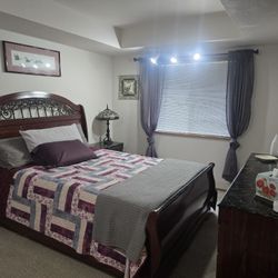 3 Piece Queen Bedroom Set, Used