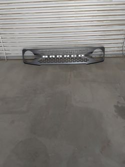 Ford Bronco 021-024 from grill Used Oem