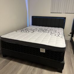 Queen Size Mattress Pillow Top New 12”