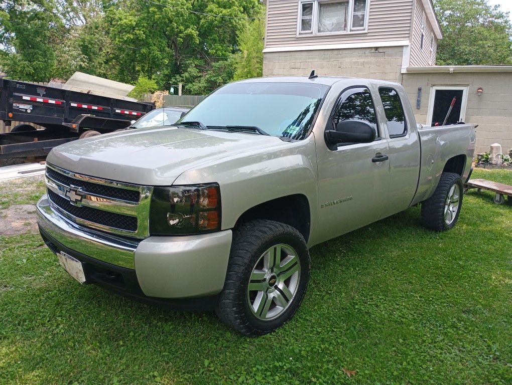 2008 Chevy 1500 Lt Extended Cab 4/4