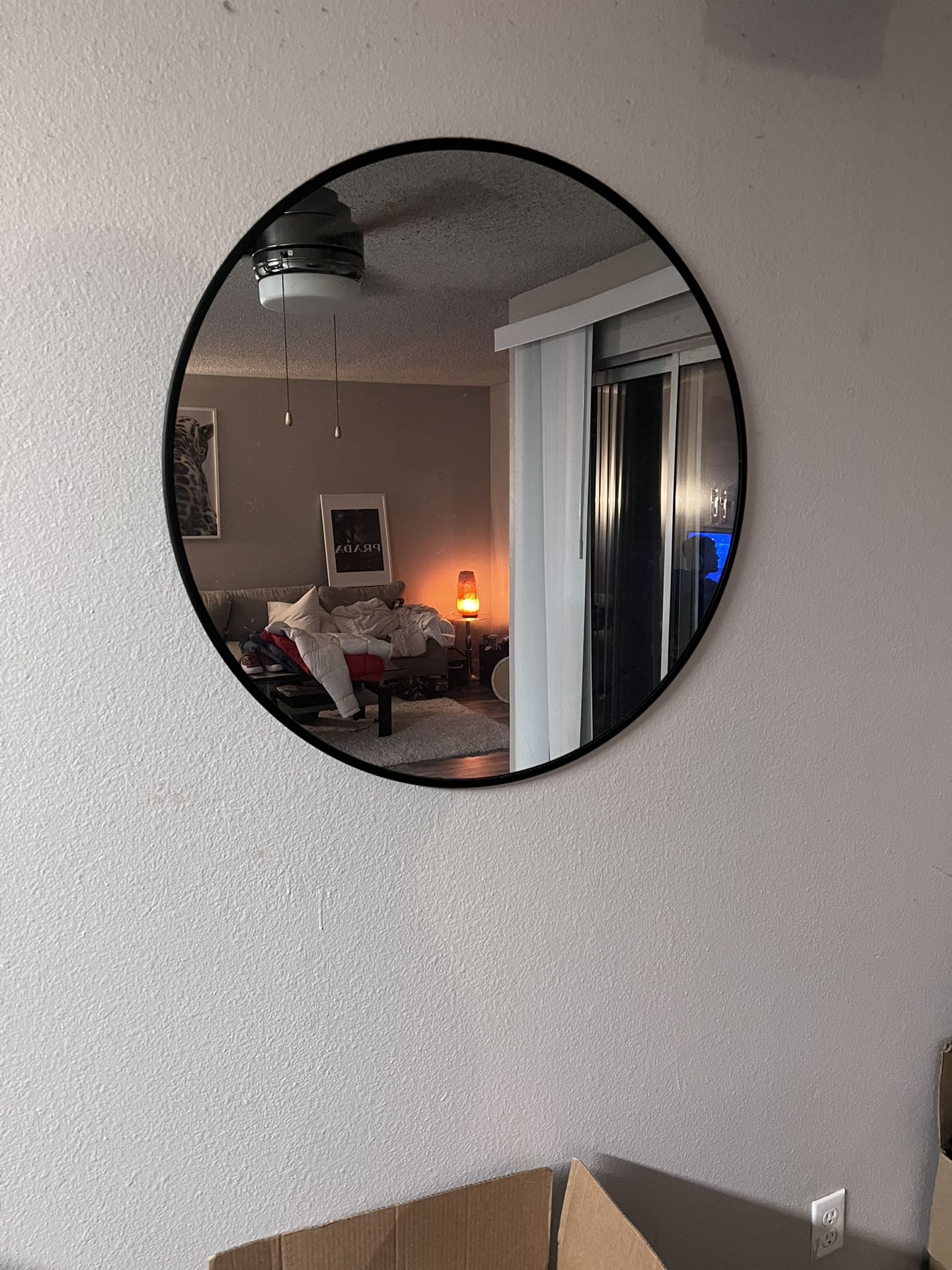 Round Mirror