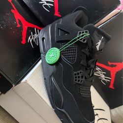 Jordan 4 black
