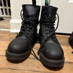 Solovair 8-Eye Leather Boots