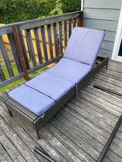 Free outdoor patio lounge recliner