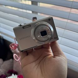 Samsung TL105 Digital Camera – 12.2MP | Works Perfectly | Extras Included