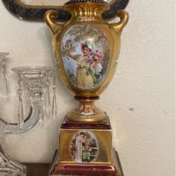 Pair of Neoclassical Royal Vienna Porcelain Antique