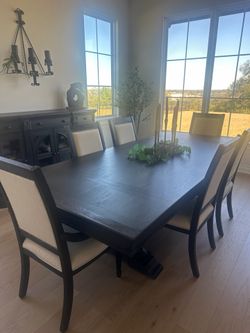 Immaculate Dining Set