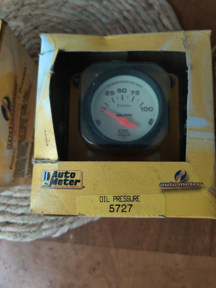 Gauge 5727 Oil Pressure