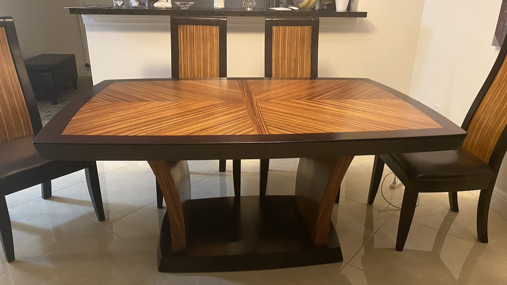 Dining Table And 6 Chairs