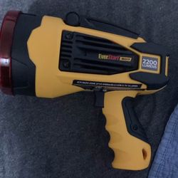 STANLEY Rechargeable Lithium Ion Ultra Bright LED Spotlight Flashlight