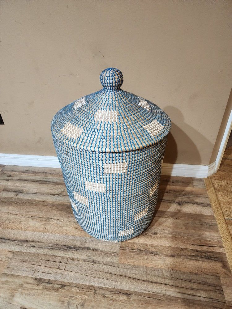 Pier1 Laundry Hamper