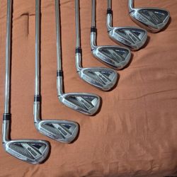 Taylormade Sim2 Max Irons