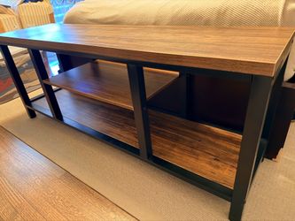 Entertainment center