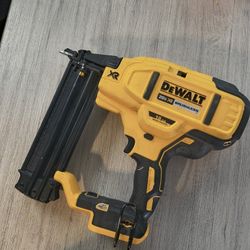 DeWalt 18ga Brad Nailer 