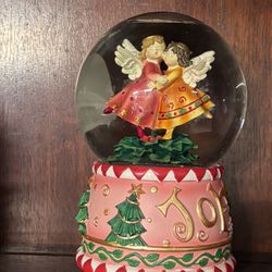 San Francisco Music Box Xmas Snow Globe 4” High 2angels 