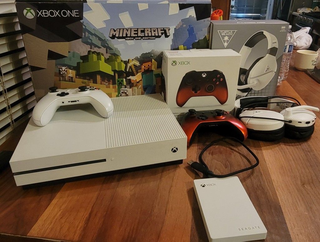 Xbox One S 