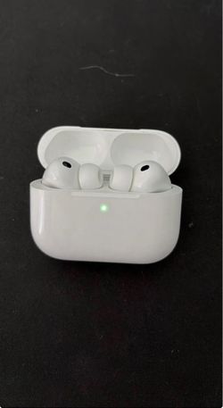 Apple AirPods Pro 3 – Excellent Condition