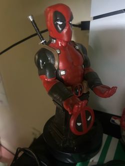 Deadpool controller holder