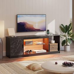 TV Stand with Power Outlets for Bedroom, Gaming TV Stand for 65inch TV, Black Entertainment Center for PS5, TV Console with Adjustable Glass Shelves f