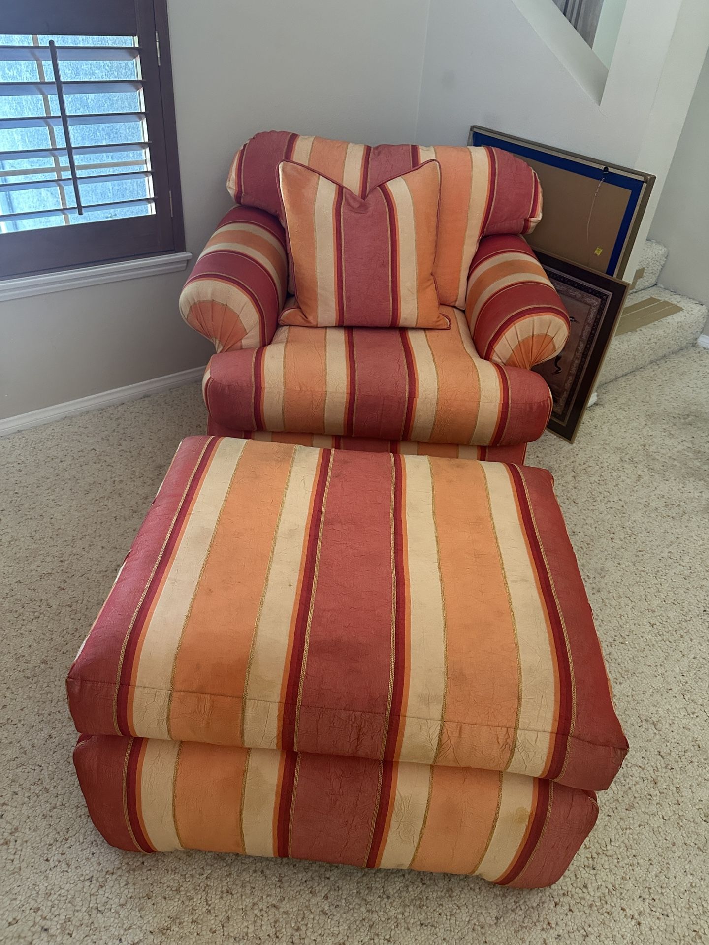 Lounge Chair With Ottoman