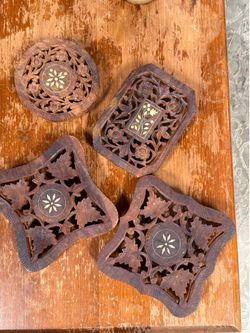Vintage Hand-Carved Wooden Trivet Set of 4 – Made in India – Brass Inlay Hot Plates
