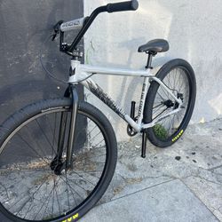 Throne The Goon Concrete Grey