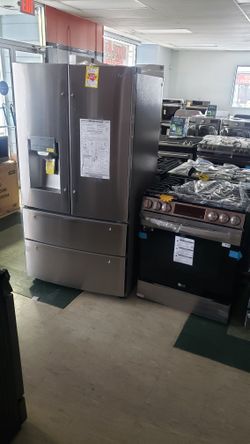 Lg Tinq Refrigerator And Airfry Gas Range New Open Box